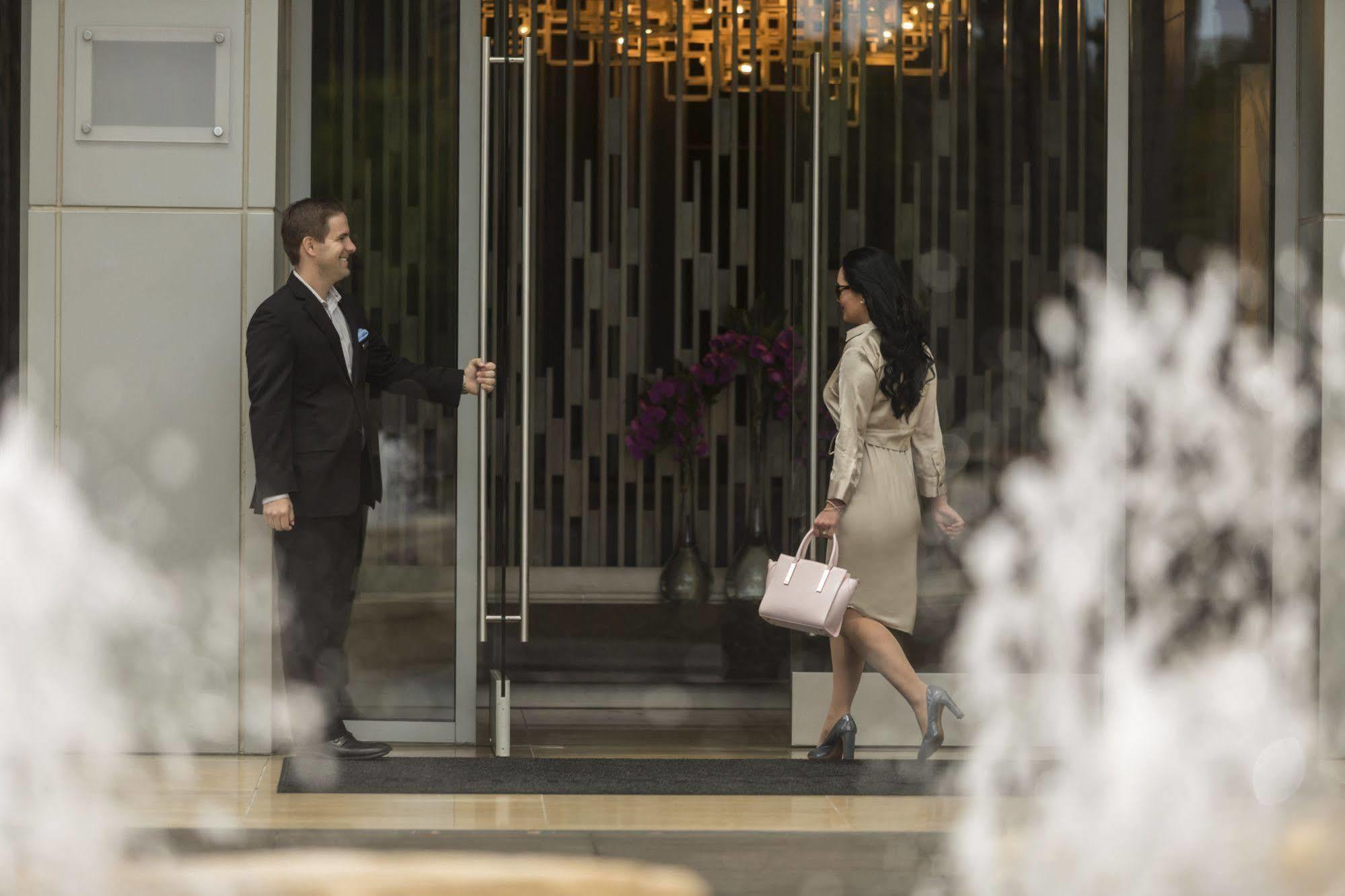 Four Seasons Hotel Silicon Valley At East Palo Alto Екстериор снимка